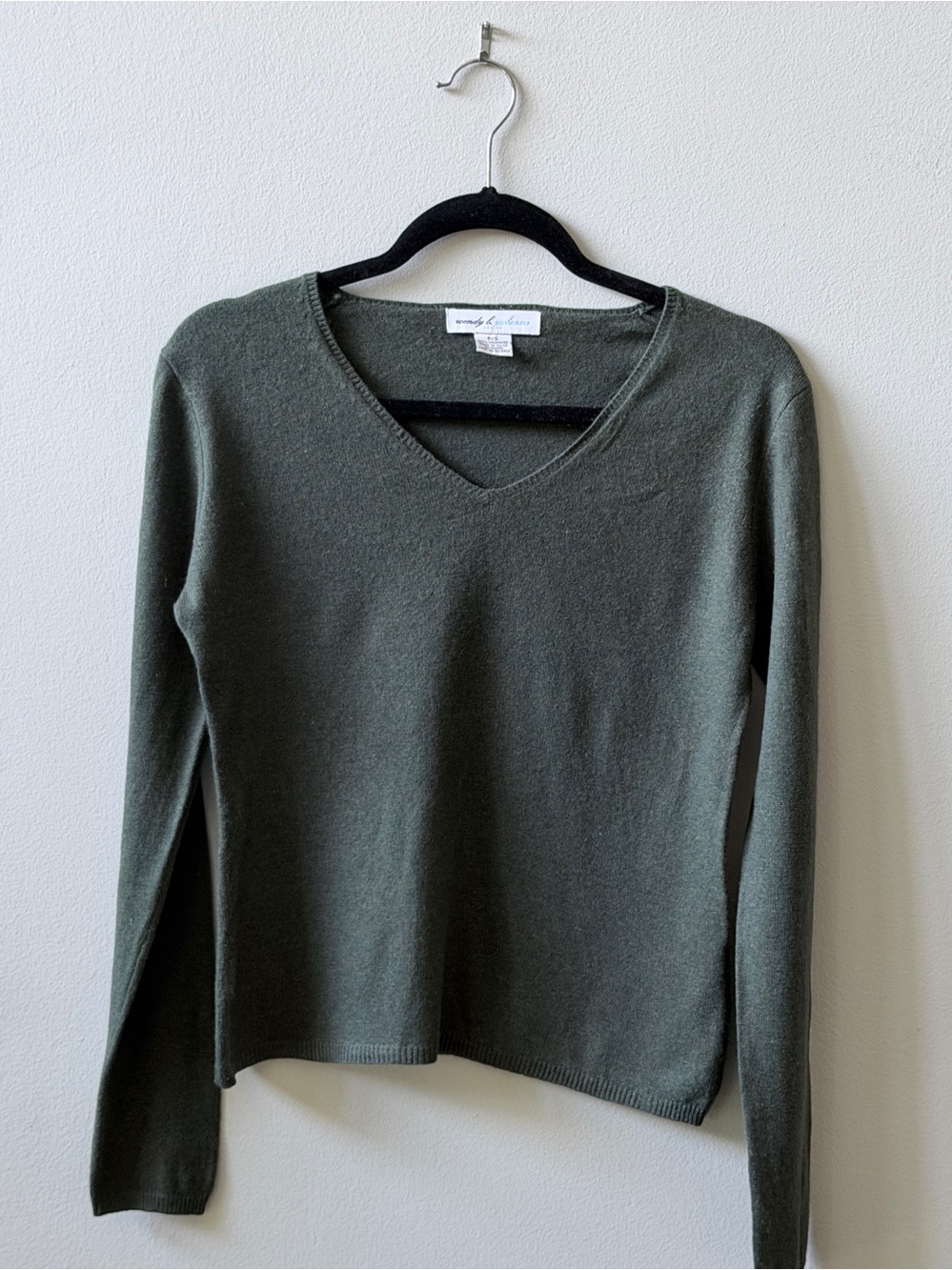 Vintage Wendy B. Cashmere Sweater in Olive Green. Size Petite/Small.